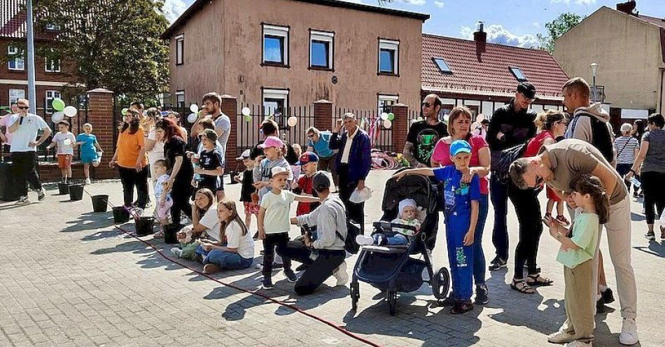 zdjęcie: Policjanci z puckiej komendy współtowarzyszyli najmłodszym na festynach w gminie Puck / fot. KPP w Pucku