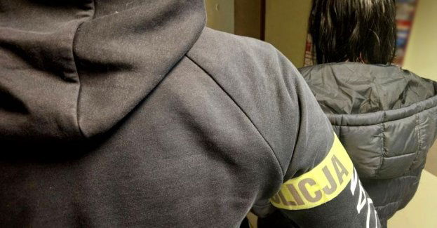 Ukradli plecak z kartami płatniczymi, którymi później płacili zbliżeniowo