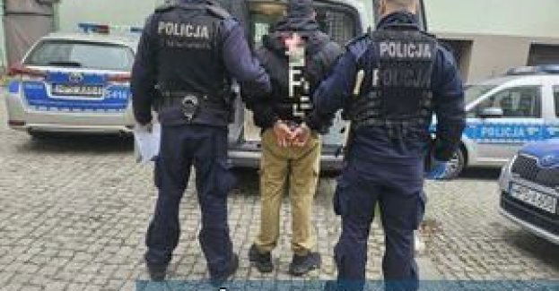 Ostrowiec: policja zatrzymała dwie osoby poszukiwane