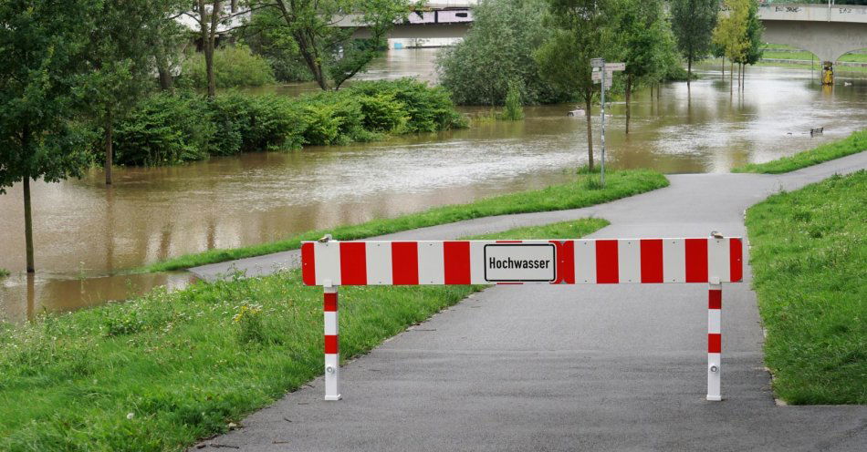 zdjęcie: Zakaz poruszania się po wałach przeciwpowodziowych / v7486234