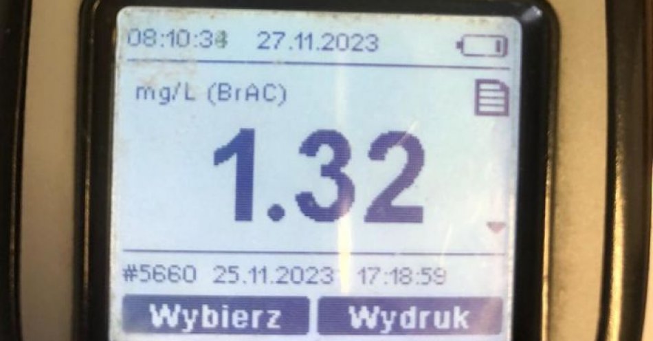 zdjęcie: Pijany kierowca… i holowanie na autostradzie / fot. KMP w Tarnowie