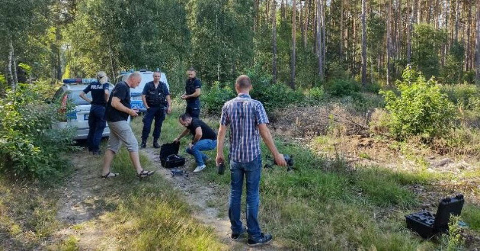 zdjęcie: Szczęśliwy finał poszukiwań / fot. KPP Oborniki
