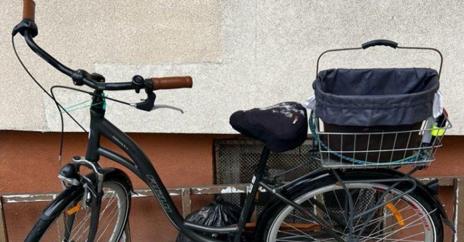 zdjęcie: Policjanci poszukują właściciela roweru. / fot. KPP w Chojnicach