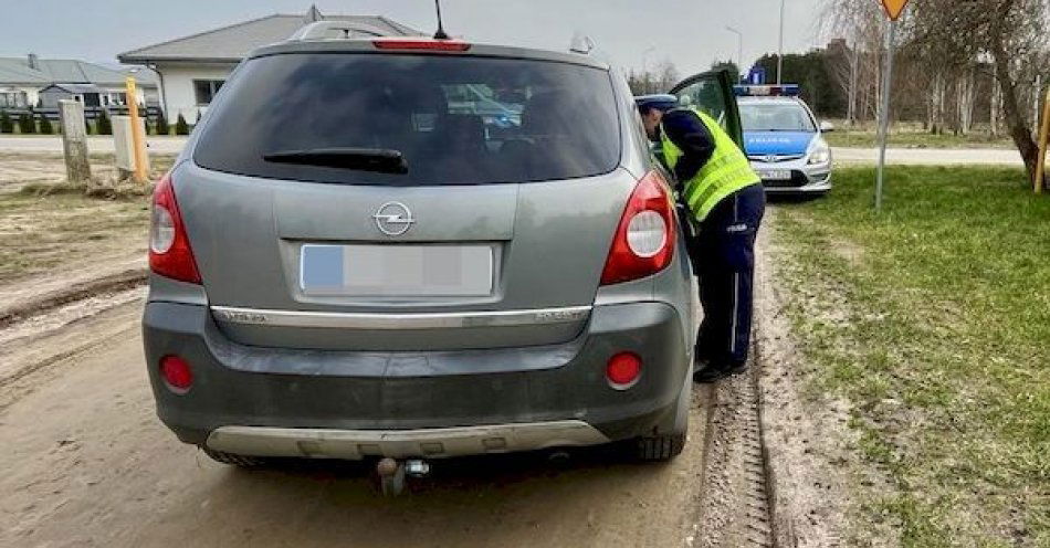 zdjęcie: Obywatelskie ujęcie pijanego kierowcy z dożywotnim zakazem kierowania. / fot. KMP w Słupsku