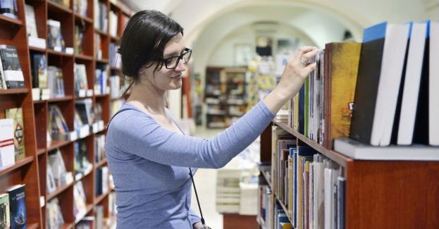 Książki Wysoczańskiej, Riley i Kuciel-Frydryszak najchętniej wypożyczanymi w 2024 r.