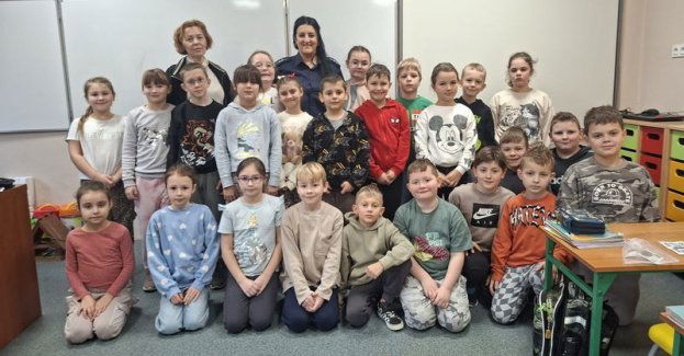 Policjantka przypomniała uczniom zasady bezpieczeństwa przed feriami