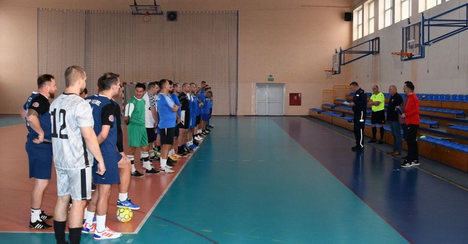 zdjęcie: Policjanci z Radziejowa zwycięzcami III turnieju halowego / fot. KPP w Radziejowie