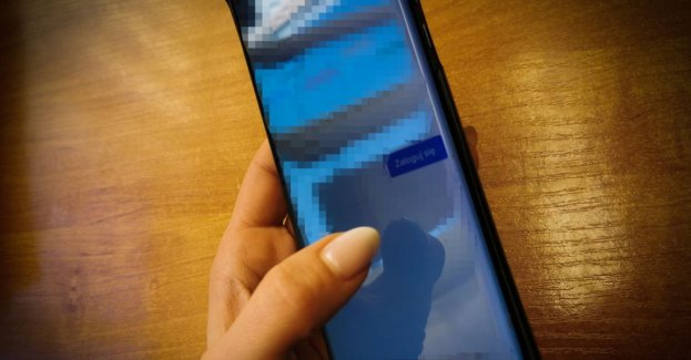 Chciała sprzedać kurtkę za 30 złotych, straciła blisko 9 tysięcy