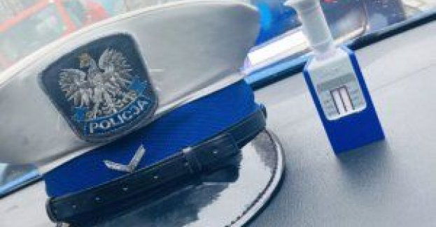 Nie posiadał uprawnień, miał przy sobie narkotyki i kierował pod ich wpływem, dodatkowo był poszukiwany