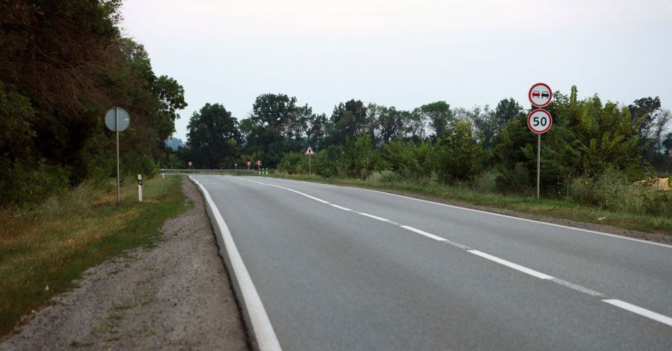 zdjęcie: Jechał 106 km/h w terenie zabudowanym. Odmówił przyjęcia mandatu. Sprawa trafia do sądu / v34853574