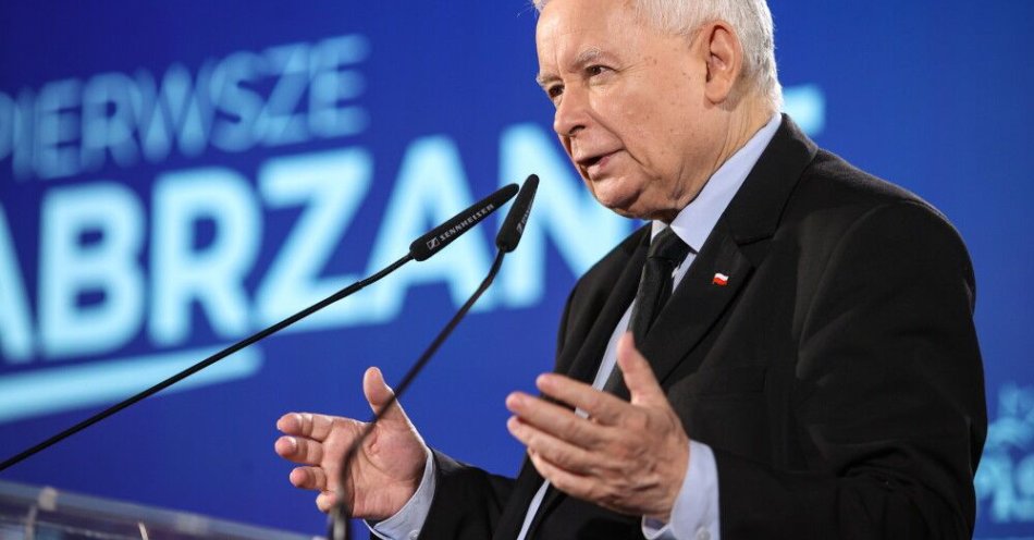 zdjęcie: Kaczyński: PiS chce zmieniać Polskę na lepsze, PO zmienia nazwę, by propagandowo poprawić słupki w sondażach / Zabrze, 03.08.2025. Prezes PiS Jarosław Kaczyński podczas spotkania z mieszkańcami Zabrza, w ramach objazdu po kraju i spotkań z wyborcami, 3 bm. (ad) PAP/Jarek Praszkiewicz
