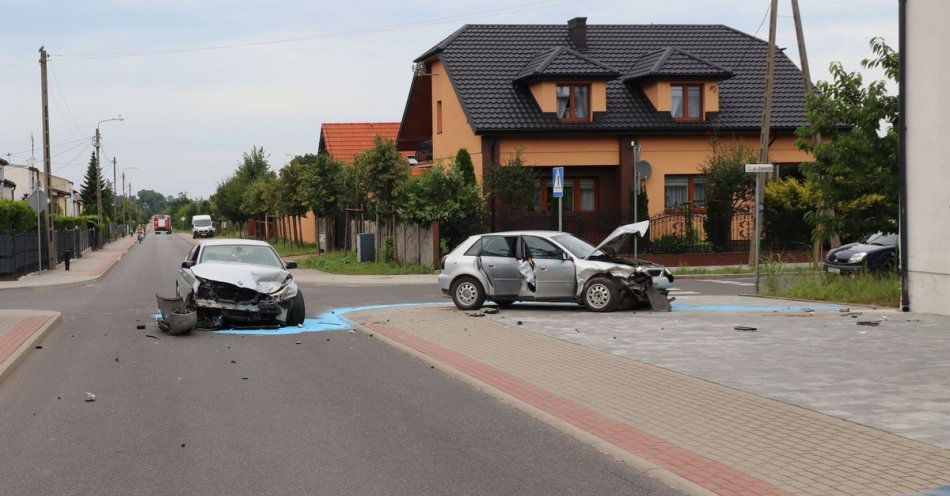 zdjęcie: Zderzenie aut w Piotrkowie Kujawskim / fot. KPP w Radziejowie