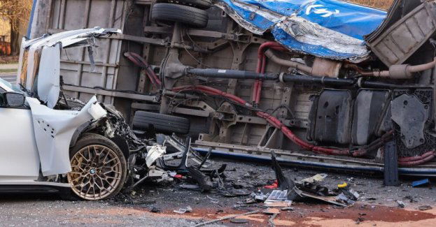 Mazowieckie: zderzenie autobusu miejskiego z osobówką w Markach; 8 osób poszkodowanych