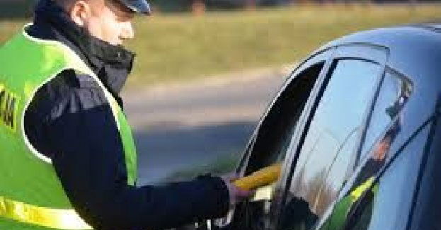 Na zakazie kierował samochodem pod wpływem alkoholu