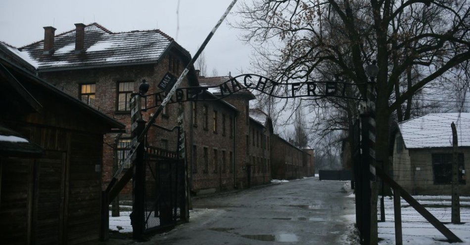 zdjęcie: 80 lat temu Niemcy skazali w Auschwitz na śmierć ponad 100 Polaków / fot. PAP