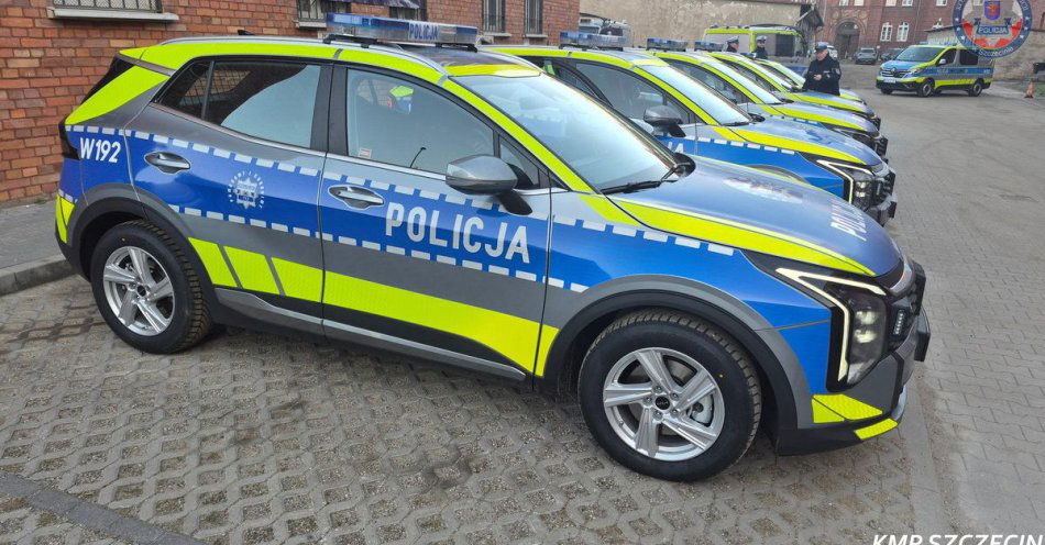 zdjęcie: Nowe radiowozy Skoda i Kia służą bezpieczeństwu Szczecina / fot. KMP w Szczecinie