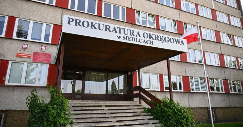 zdjęcie: Prokuratura: wszczęto postępowanie ws. znęcania się nad zwierzętami w schronisku w Sobolewie / Siedlce, 29.08.2025. Prokuratura Okręgowa w Siedlcach, 29 bm. gdzie mają być przesłuchani mężczyźni zatrzymani w związku z pobiciem w Siedlcach, byłego ministra zdrowia Adama Niedzielskiego. (ad) PAP/Przemysław Piątkowski