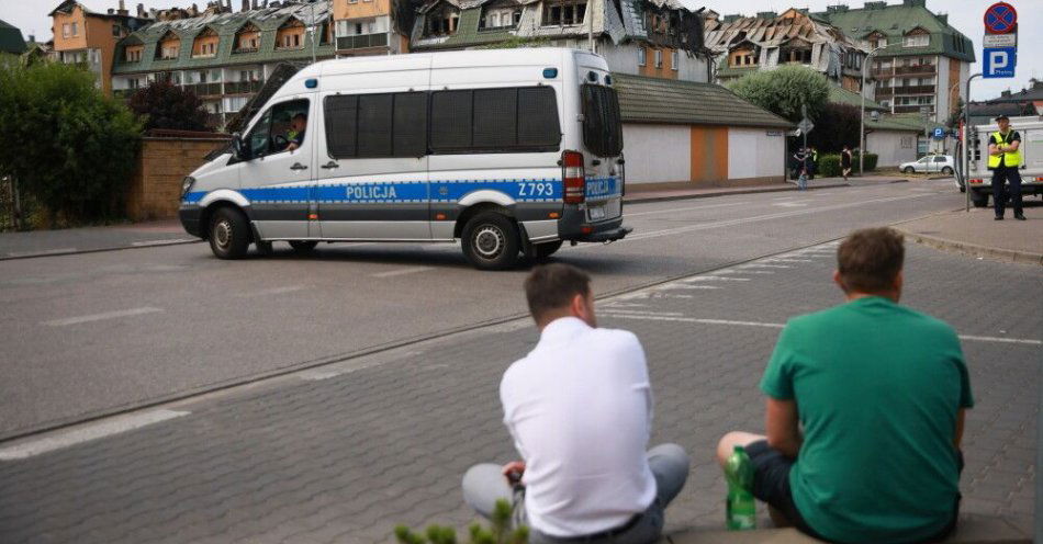 zdjęcie: Nie ma oficjalnej zbiórki na rzecz pogorzelców z Ząbek / fot. PAP