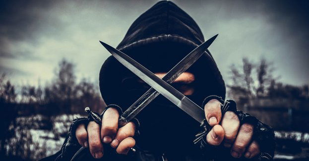 Groził nożem przechodniom wymuszając między innymi zakup alkoholu. został tymczasowo aresztowany na 3 miesiące