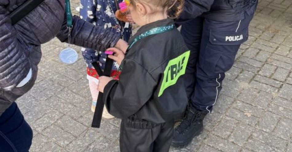 zdjęcie: Policjanci promowali bezpieczeństwo podczas weekendowych imprez / fot. KPP w Kołobrzegu