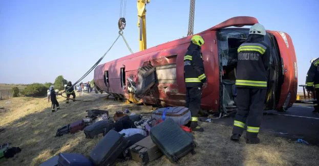 Prokuratura wszczęła śledztwo ws. wypadku autokaru na Węgrzech; wojewoda podkarpacka: trwa weryfikacja listy pasażerów
