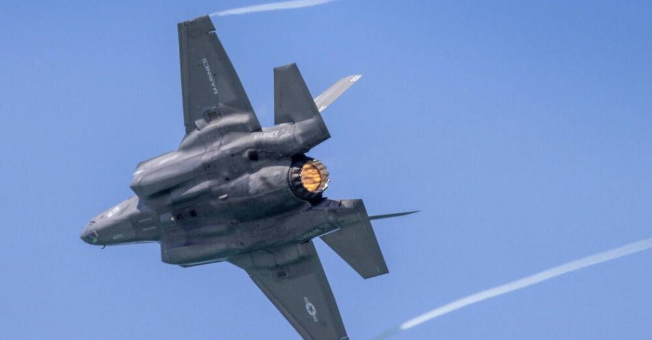 zdjęcie: Pierwszy polski pilot ukończył kurs instruktorski na myśliwcu F-35 / fot. PAP