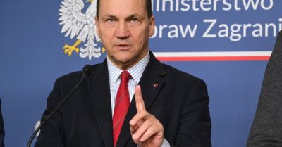Sikorski: niewątpliwie następuje degradacja zdolności wojskowych Iranu