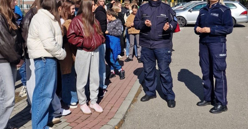 zdjęcie: Dzieci uczą się bezpieczeństwa na drogach w Gminie Czudec / fot. KPP w Strzyżowie fot. KPP Strzyżów