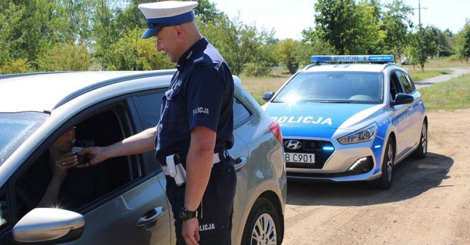 zdjęcie: Kolejni łamiący prawo kierowcy wyeliminowani przez legniccy policjantów / fot. KMP w Legnicy