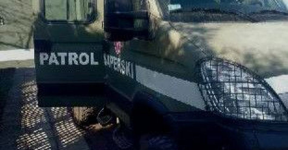 zdjęcie: Niewybuch odkryty podczas prac ogrodowych w Andrychowie / fot. KMP w Wadowicach