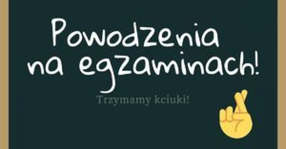 zdjęcie: Trzymamy kciuki za ośmioklasistów! Wyszkowscy policjanci czuwają nad Waszym bezpieczeństwem / fot. KPP w Wyszkowie