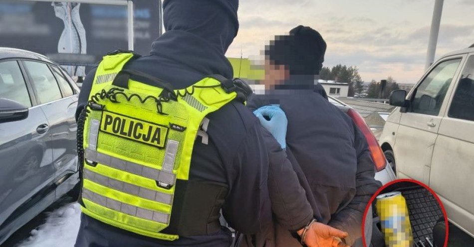 zdjęcie: Pijany kierowca poszukiwany zatrzymany w Gdyni / fot. KMP w Gdyni