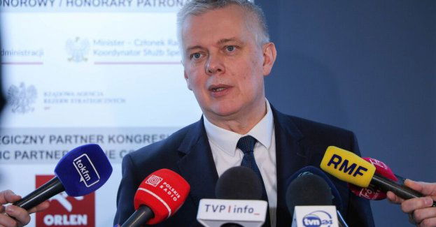 Siemoniak: wzmocniono ochronę obiektów związanych ze Stanami Zjednoczonymi i Izraelem