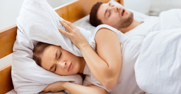 Chrapanie to nie tylko kwestia dyskomfortu; może być objawem groźnej choroby