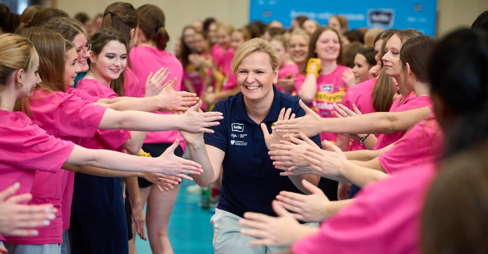 zdjęcie: Mistrzynie olimpijskie będą zachęcać uczennice do aktywności fizycznej. Otylia Jędrzejczak: Warto walczyć o siebie i swoje marzenia / fot. Rafał Oleksiewicz
