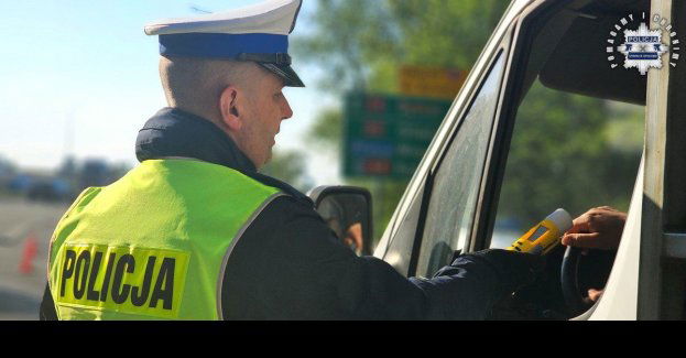 Kierowca autobusu miał blisko 1,5 promila alkoholu, w tym stanie jechał po osoby z niepełnosprawnością