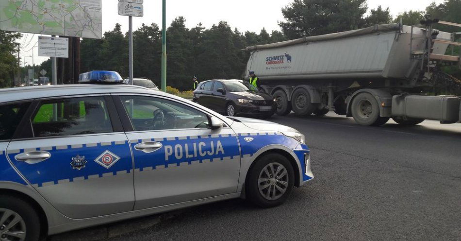 zdjęcie: Olescy policjanci  sprawdzali trzeźwość kierujących / fot. KPP Olesno