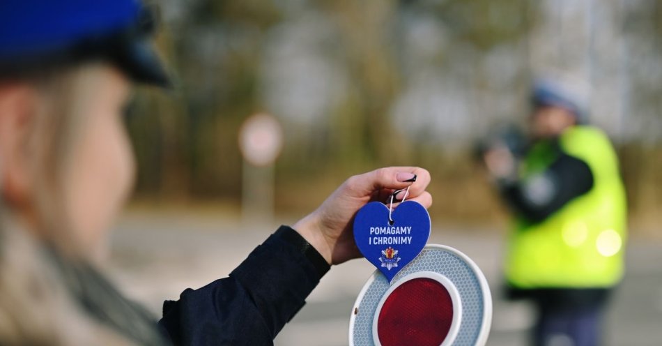 zdjęcie: Jak kocha to poczeka! / fot. KMP w Skierniewicach