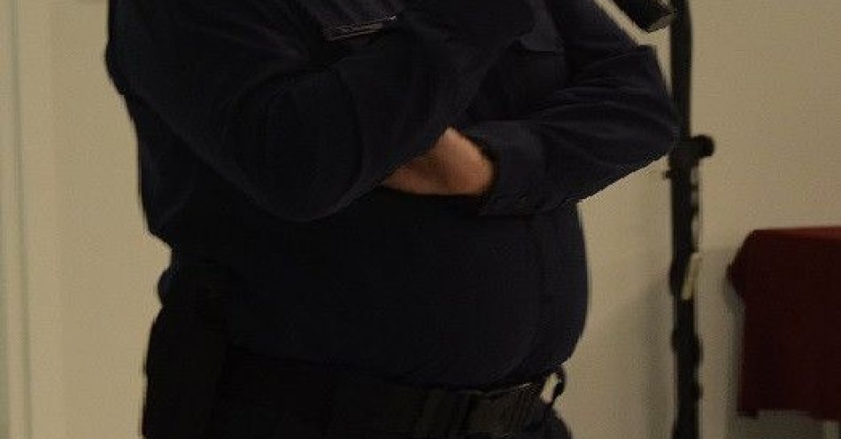 zdjęcie: Policjanci ostrzegają seniorów przed świątecznymi oszustwami / fot. KPP w Golubiu-Dobrzyniu