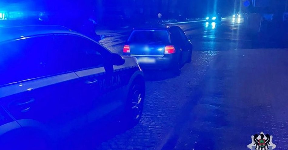 zdjęcie: Nie wsiadaj za kółko mając zakaz sądowy. Kolejny zatrzymany przestępca drogowy / fot. KMP w Wałbrzychu