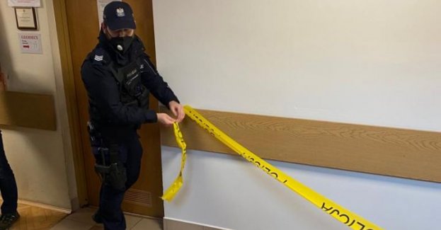 Niebezpieczna przesyłka w urzędach – ćwiczenia służb ratunkowych