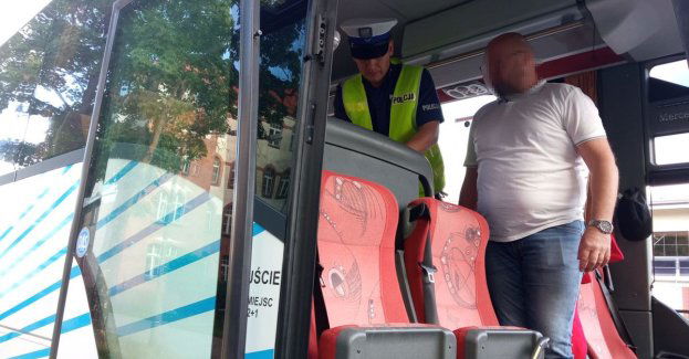 Organizujesz wycieczkę? Pamiętaj o zgłaszaniu kontroli autobusu!