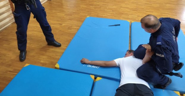 Policjanci z Łosic doskonalą kompetencje w zakresie interwencji wobec trudnych i niestandardowych zachowań