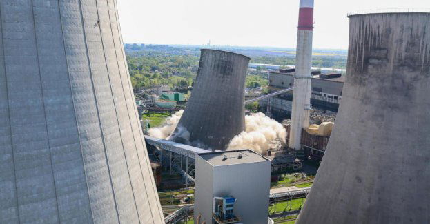 Tauron wyburzył nieczynną chłodnię kominową w Elektrowni Łagisza