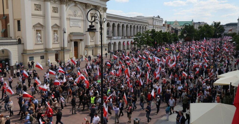 zdjęcie: Snus, piwo z Mentzenem, marsze w stolicy / fot. PAP