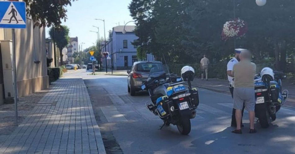 zdjęcie: Potrącenie na przejściu dla pieszych w Wieluniu na ulicy Królewskiej / fot. KPP w Wieluniu