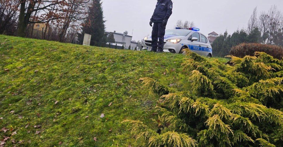 zdjęcie: Ciało mężczyzny wyłowione z Machnikowca w Rydułtowach / fot. KPP w Wodzisławiu Śląskim