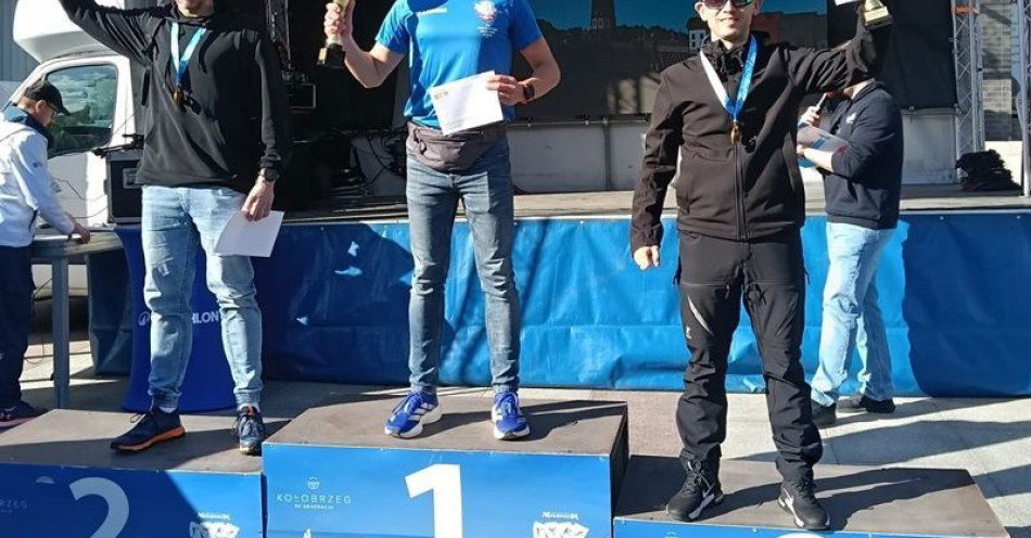 zdjęcie: Policjant z Polkowic trzeci na 15 km w Kołobrzegu / fot. KPP w Polkowicach