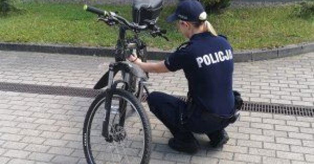 Policjanci radzą jak zabezpieczyć rower przed kradzieżą