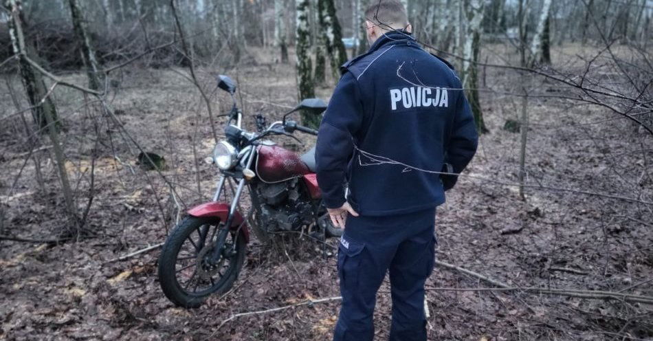 zdjęcie: Dzielnicowy odzyskał skradziony motocykl / fot. KPP łódzkiego wschodniego